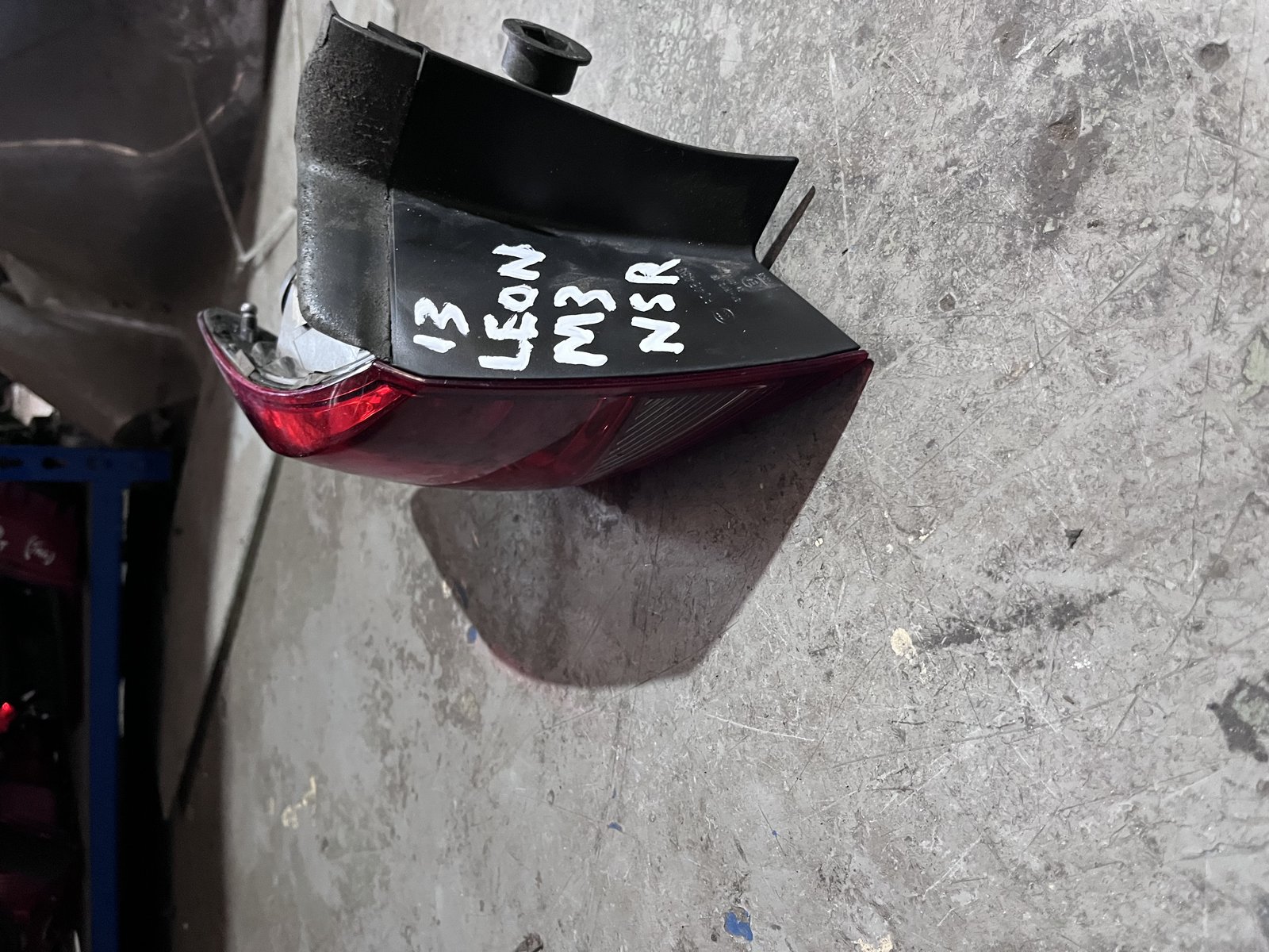 SEAT LEON 13 MK3 NSR TAIL LIGHT  photo 2