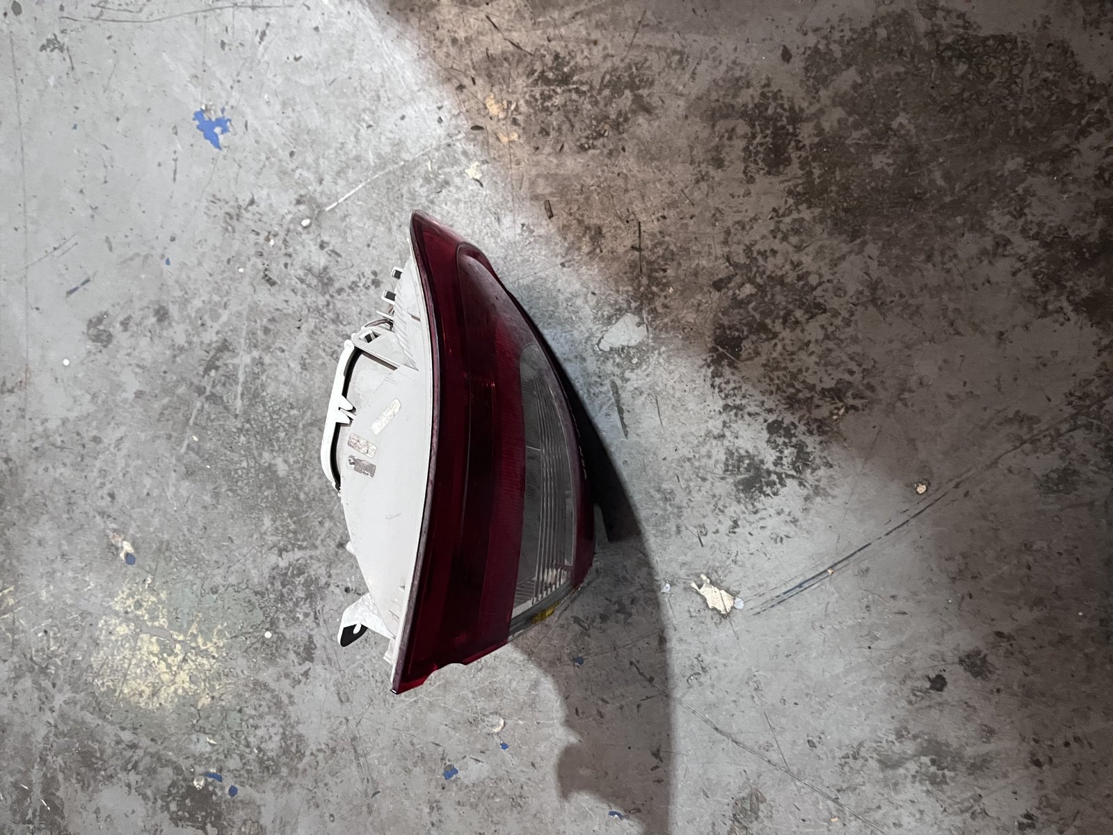 13 SKODA RAPID NSR TAIL LIGHT  photo 3