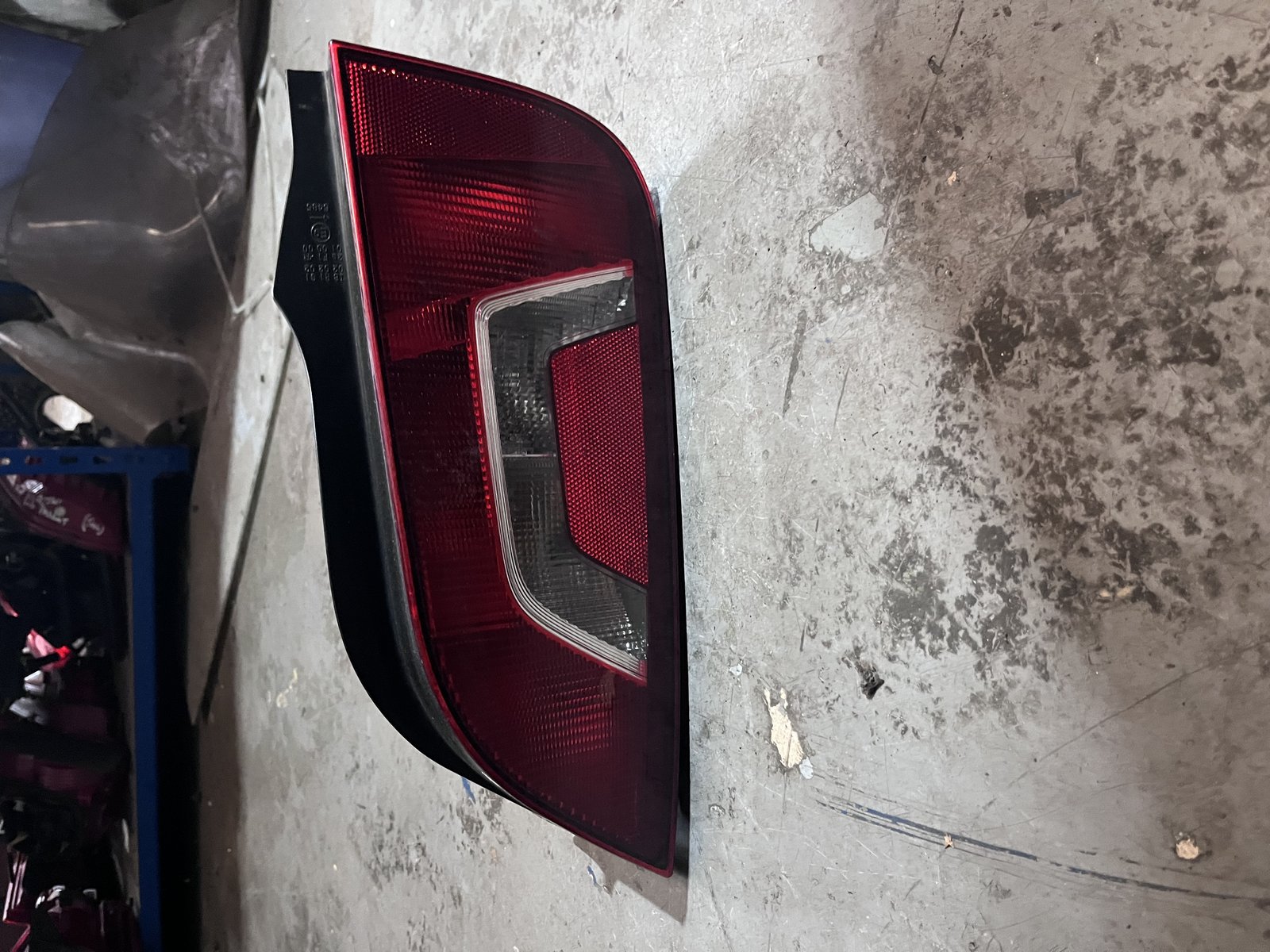 012 VW UP 3 DOOR HATCHBACK NSR TAIL LIGHT 