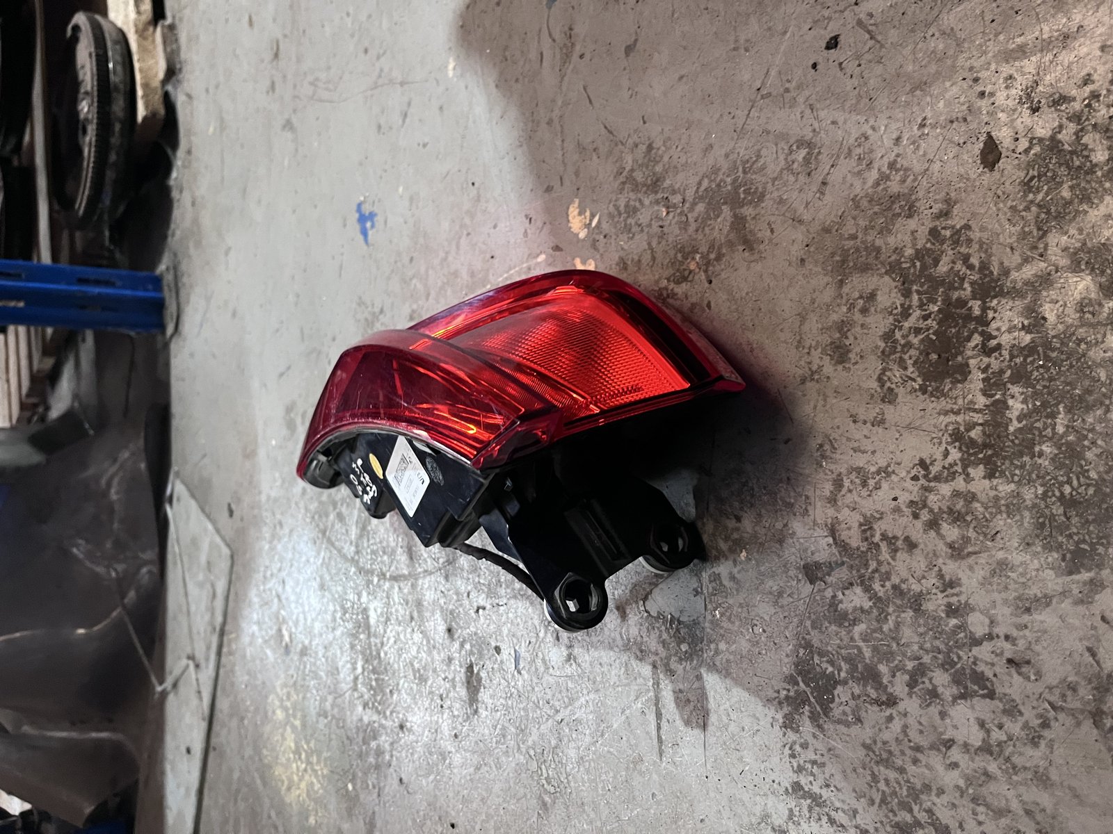 SEAT LEON MK4 OSR TAIL LIGHT photo 2