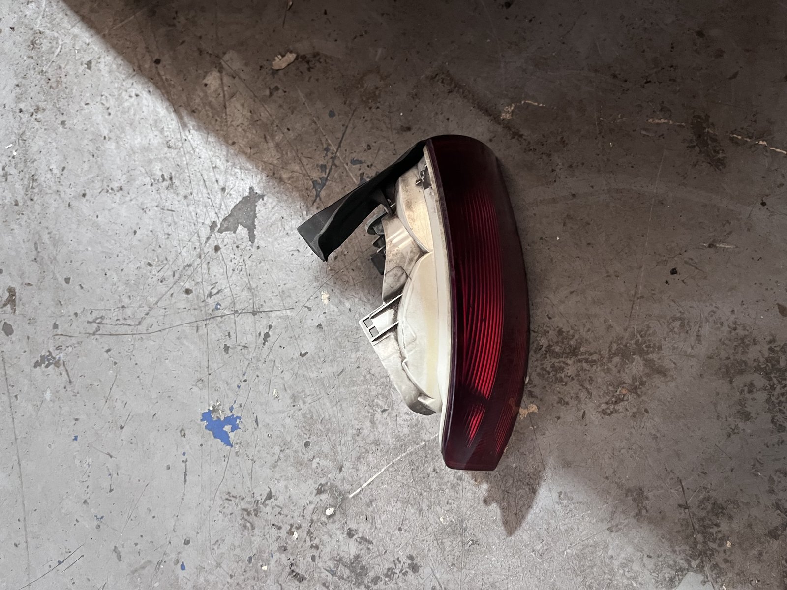 AUDI A4 SLINE 07 NSR TAIL LIGHT  photo 3