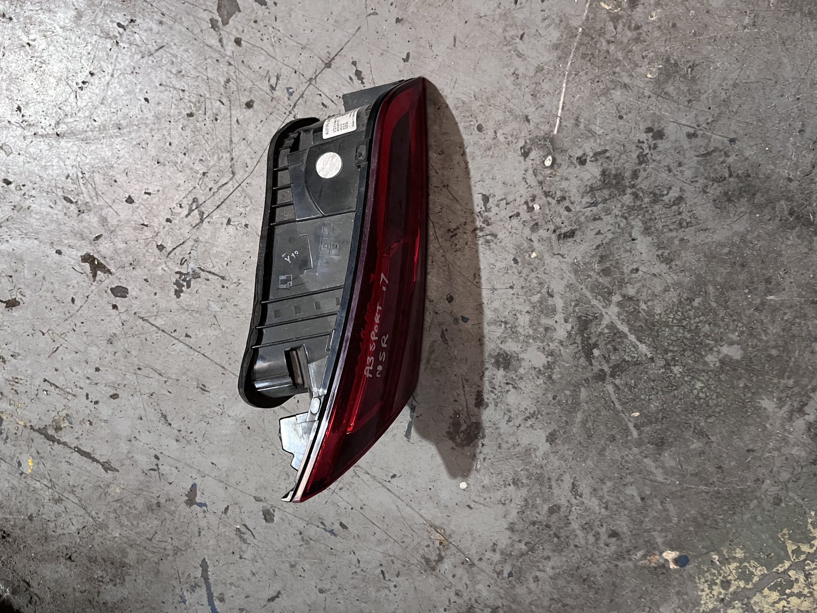 AUDI A3 SPORTBACK 2017 NSR TAIL LIGHT  photo 3