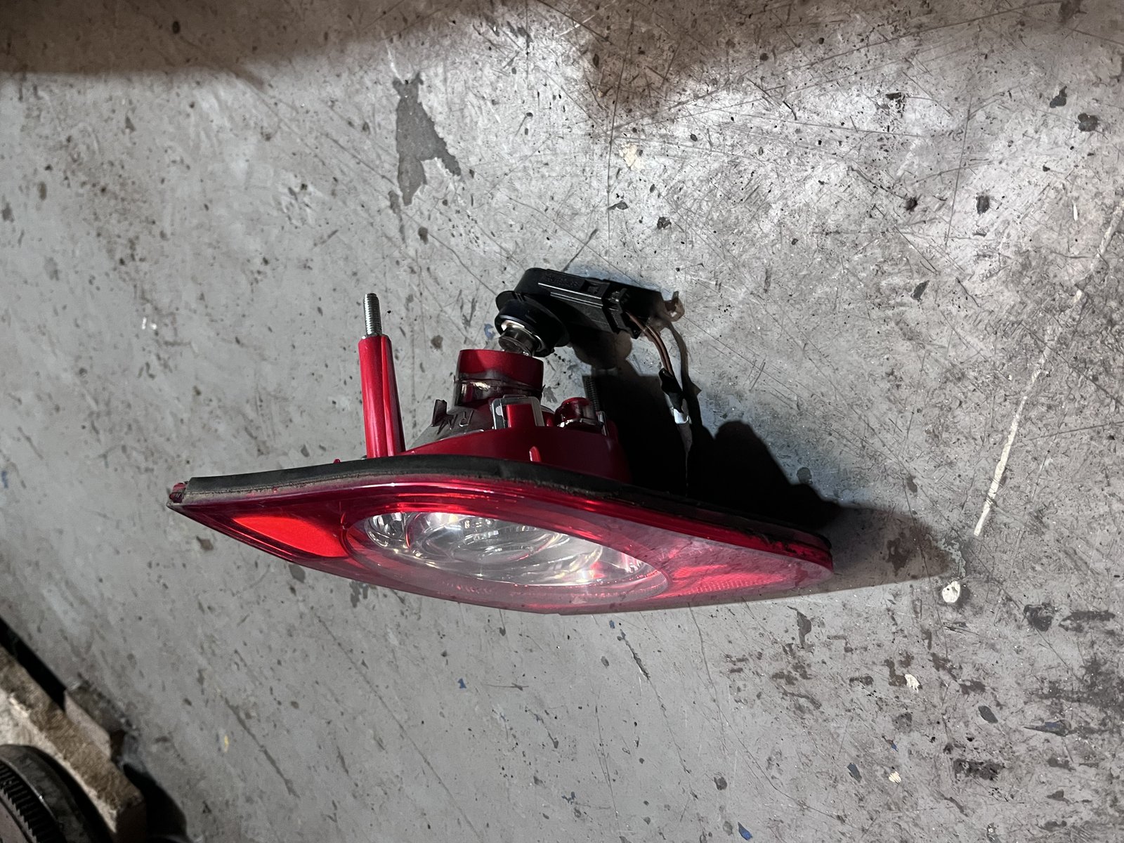 VW PASSAT B6 NSR TAIL LIGHT  photo 2