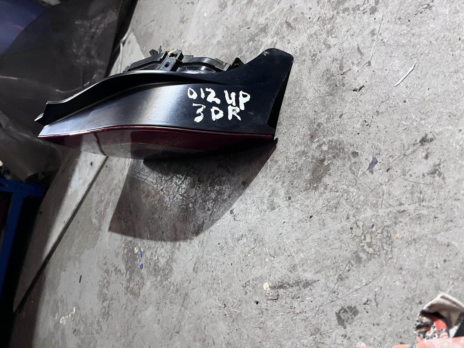 VW UP 012 3 DOOR  OSR TAIL LIGHT  photo 2
