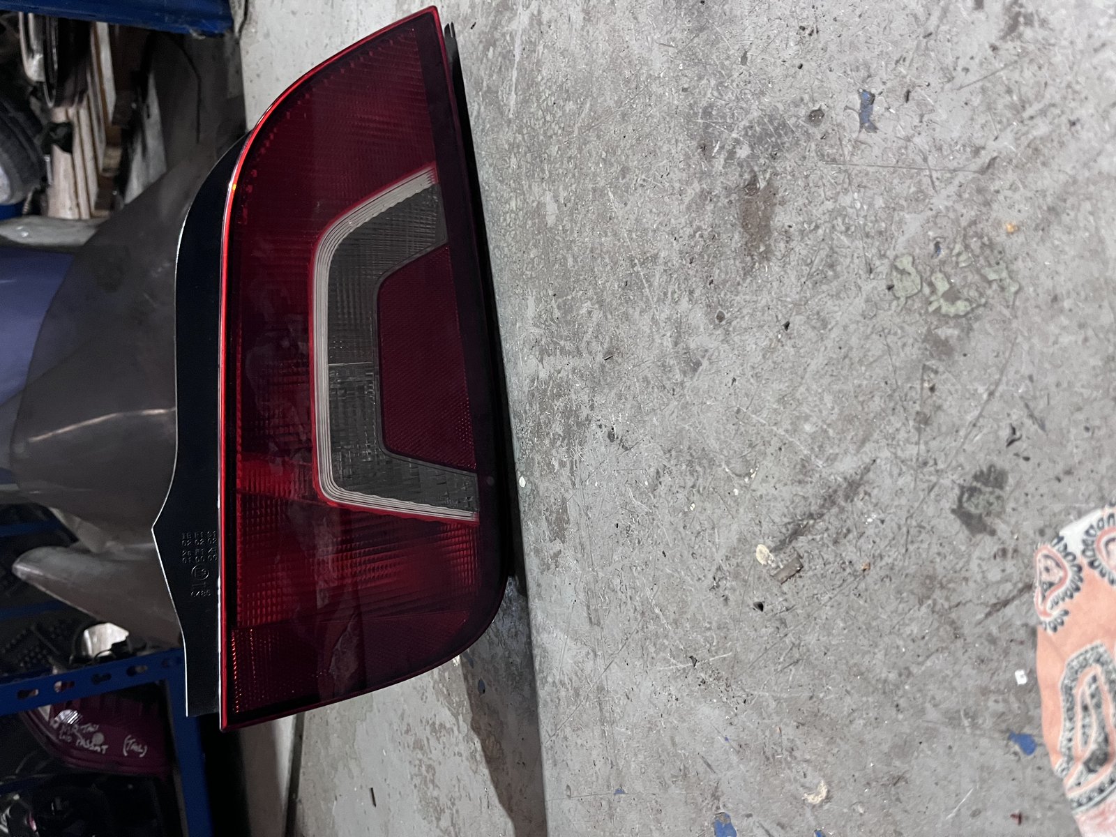VW UP 012 3 DOOR  OSR TAIL LIGHT 