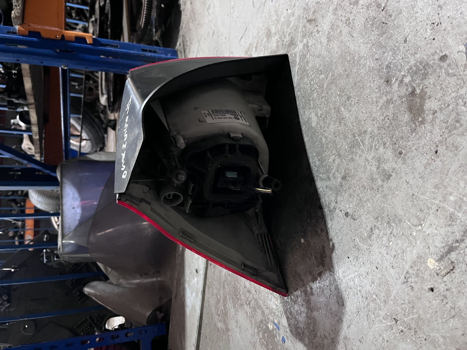 VW GOLF MK5 OSR TAIL LIGHT  photo 4