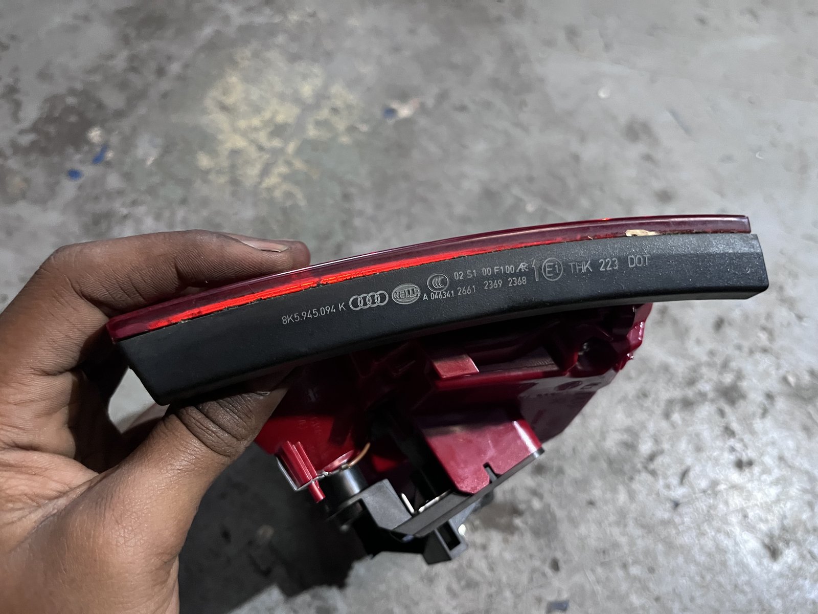 AUDI A4  B8 SALOON OSR TAIL LIGHT  photo 5