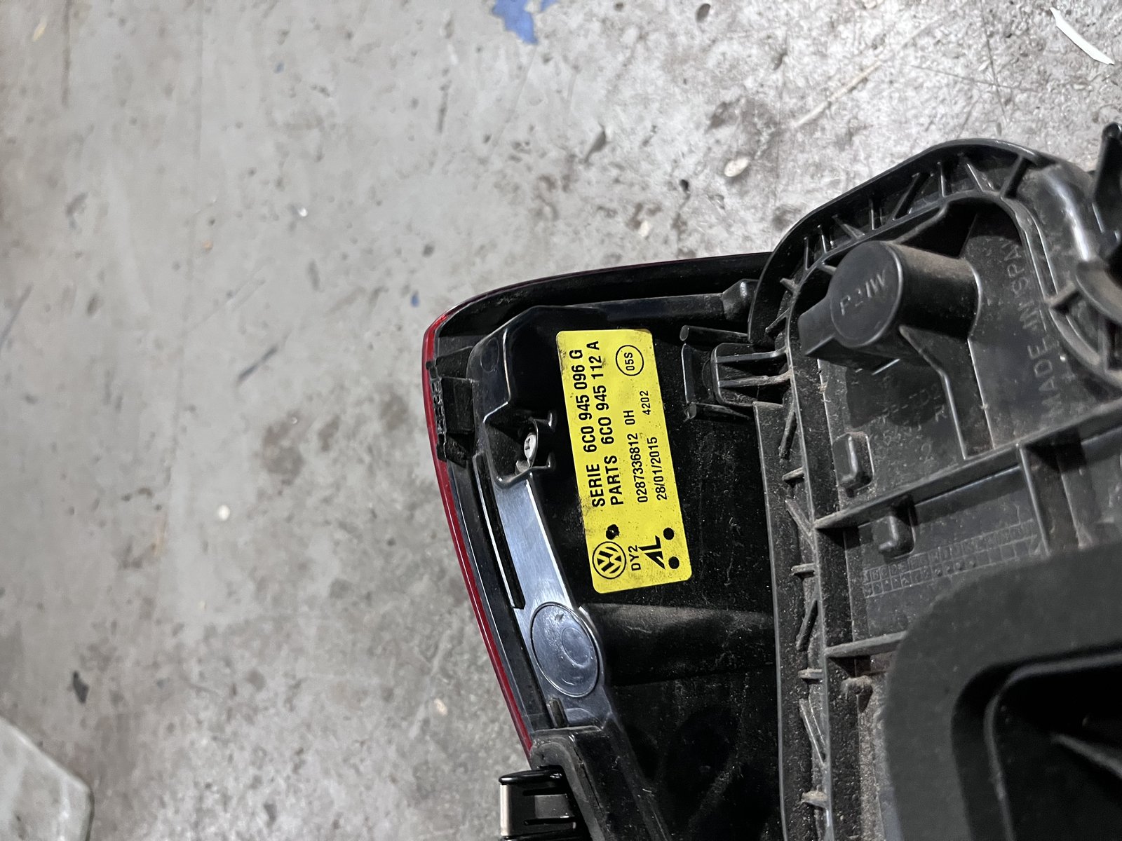 VW POLO MK5 OSR TAIL LIGHT photo 5