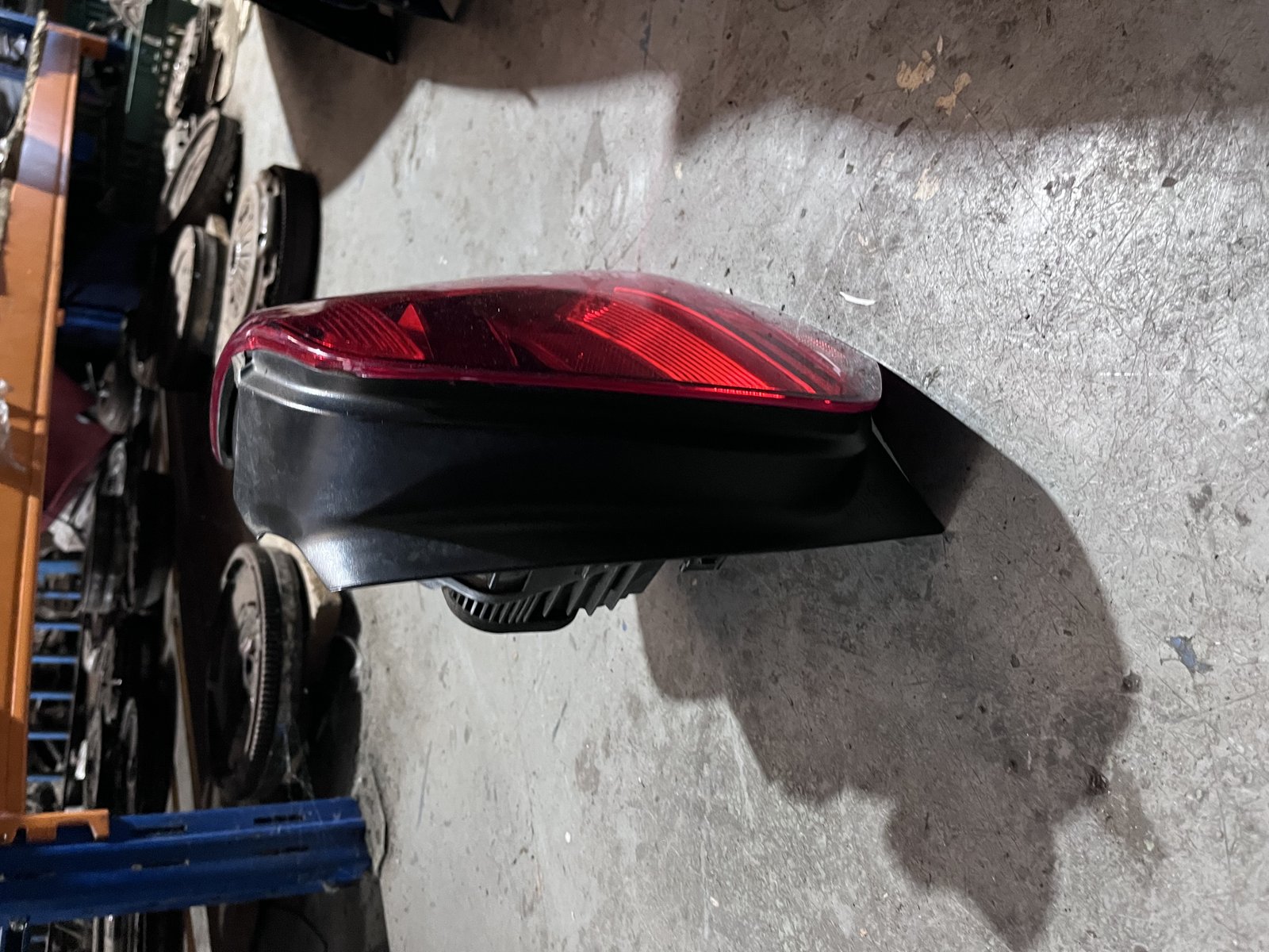 VW POLO MK5 OSR TAIL LIGHT photo 2