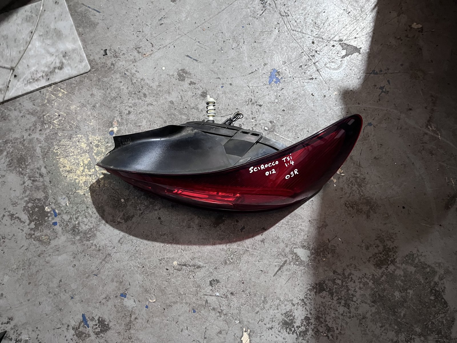 VW SCIROCO 2012  OSR TAIL LIGHT  photo 3
