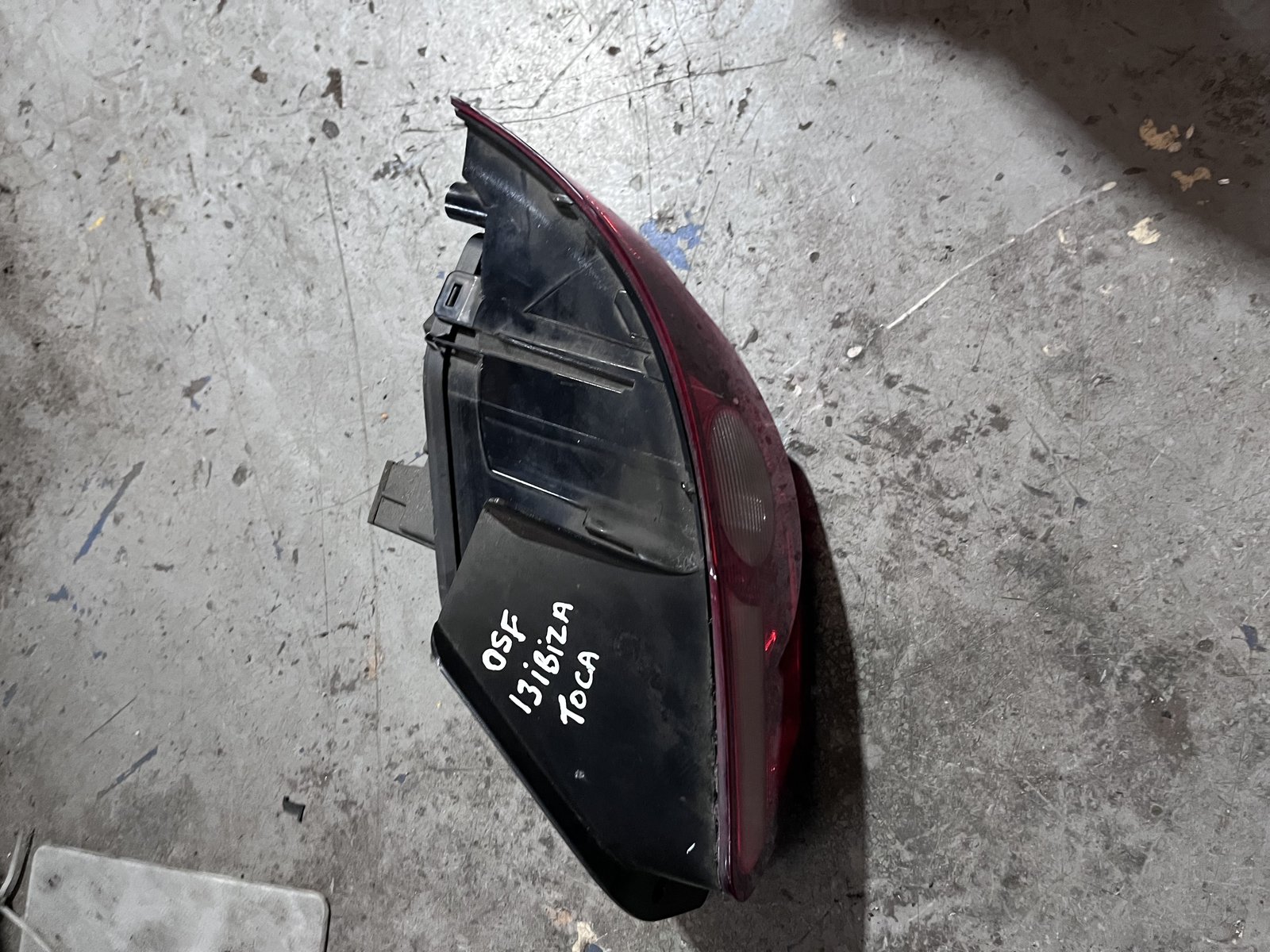 SEAT IBIZA MK4 5C OSR TAIL LIGHT  photo 3