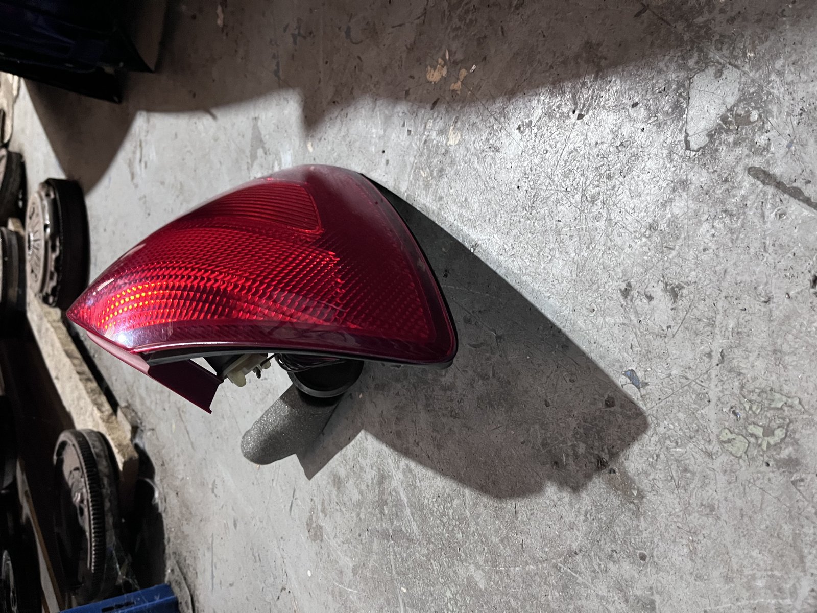 SKODA FABIA MK2 NSR TAIL LIGHT  photo 2