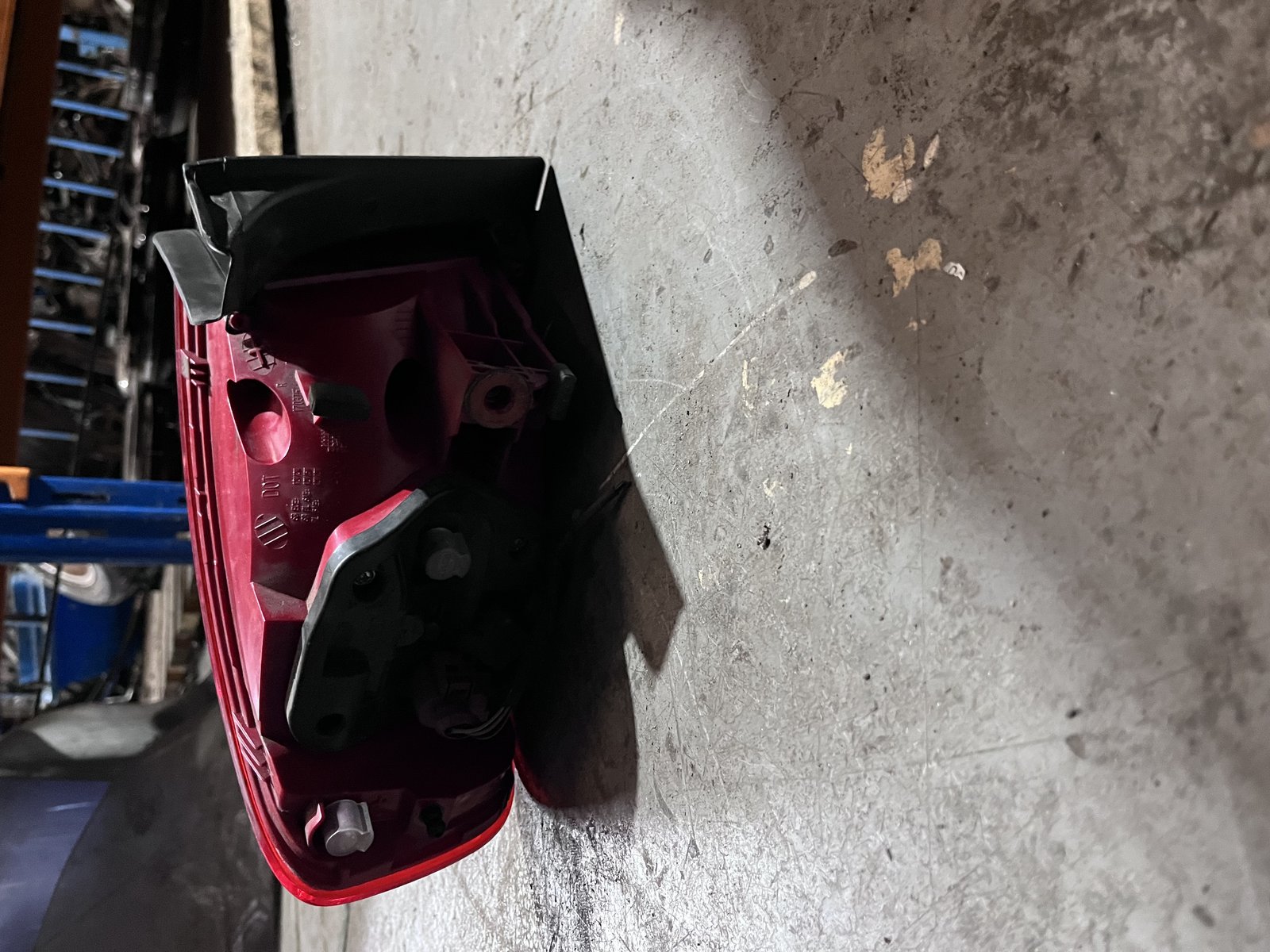 AUDI A4 B8 2010 0SR TAIL LIGHT  photo 4