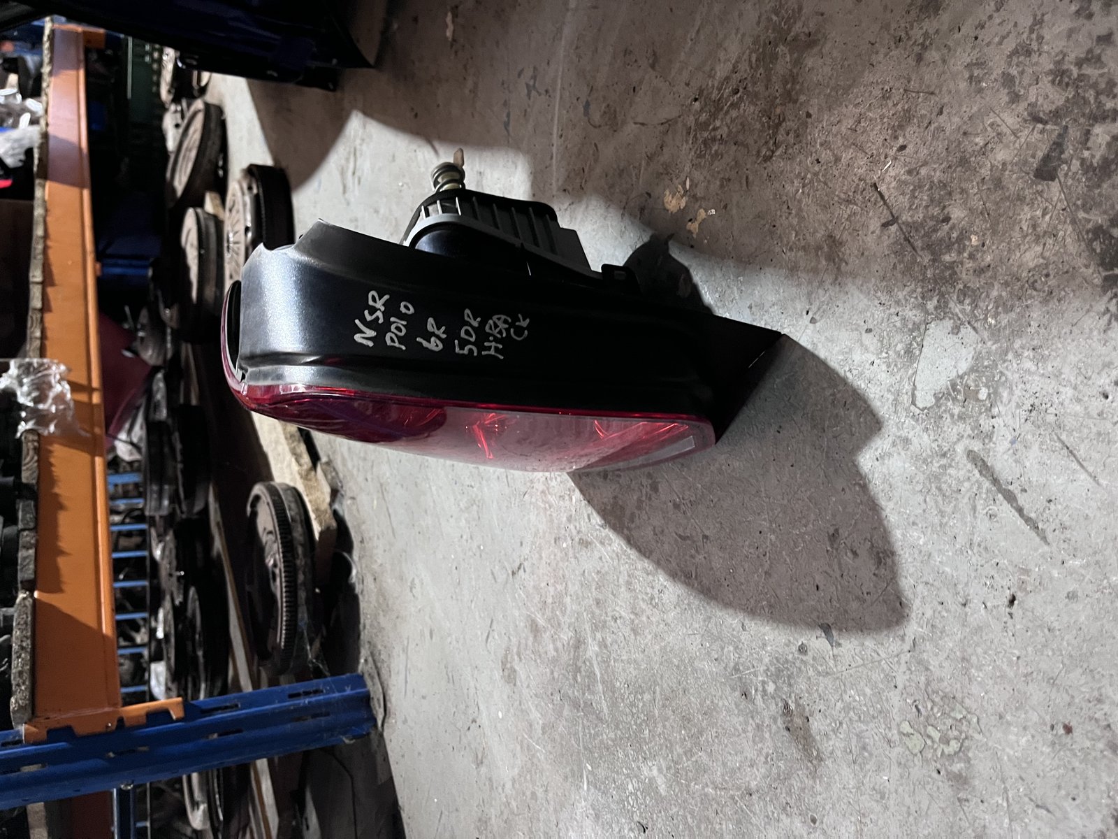 VW POLO MK5 6R NSR TAIL LIGHT photo 2