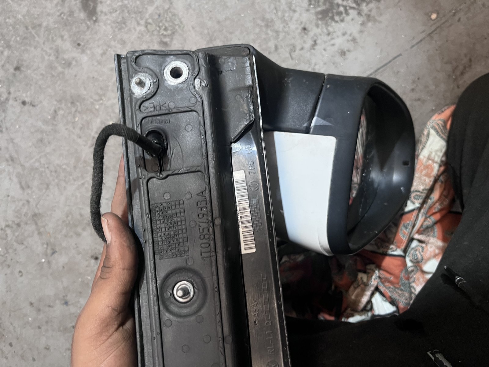 10-15 VW TOURAN 1T NSF WING MIRROR  photo 5