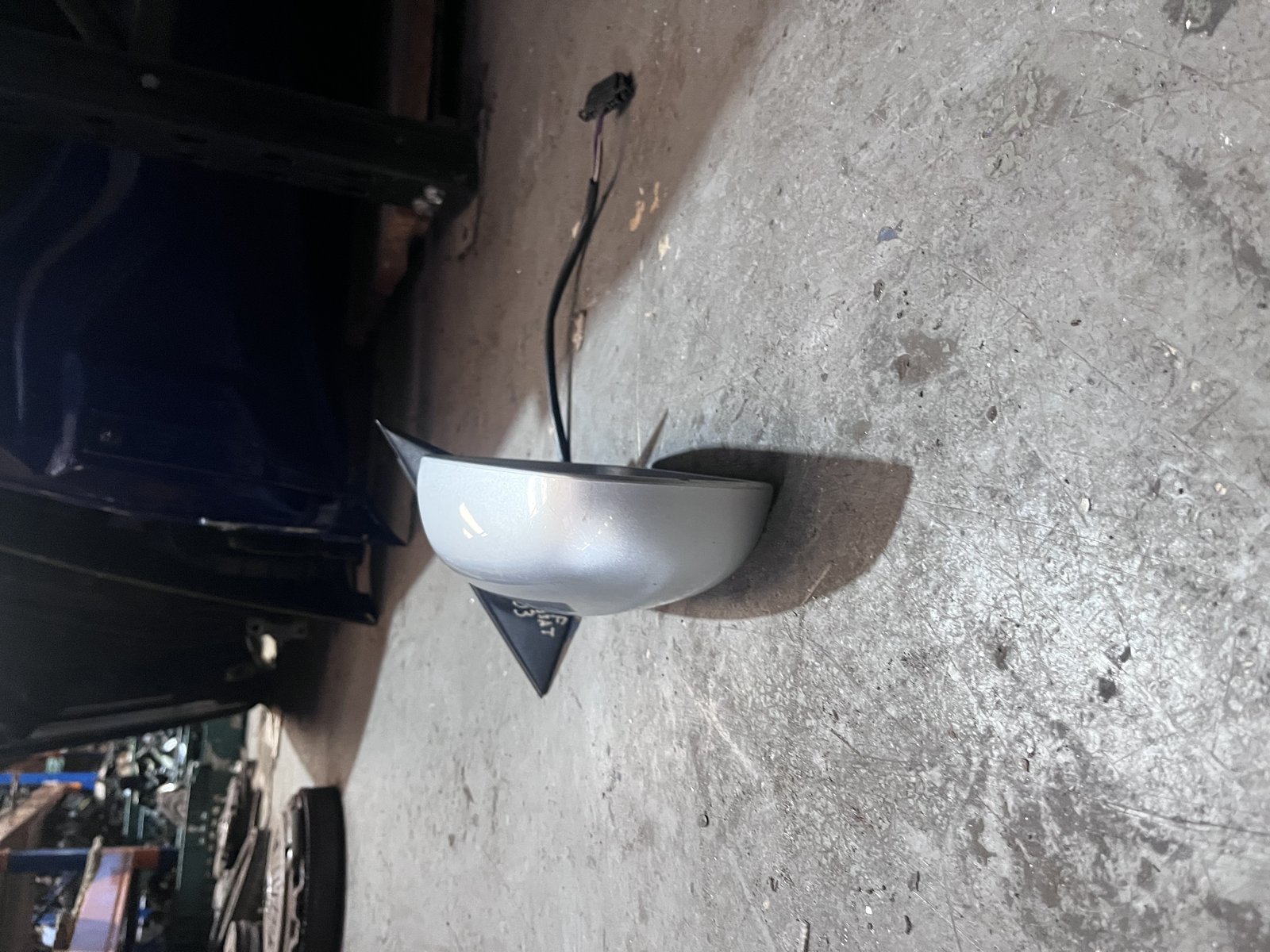 VW PASSAT 03 NSF WING MIRROR SILVER photo 2