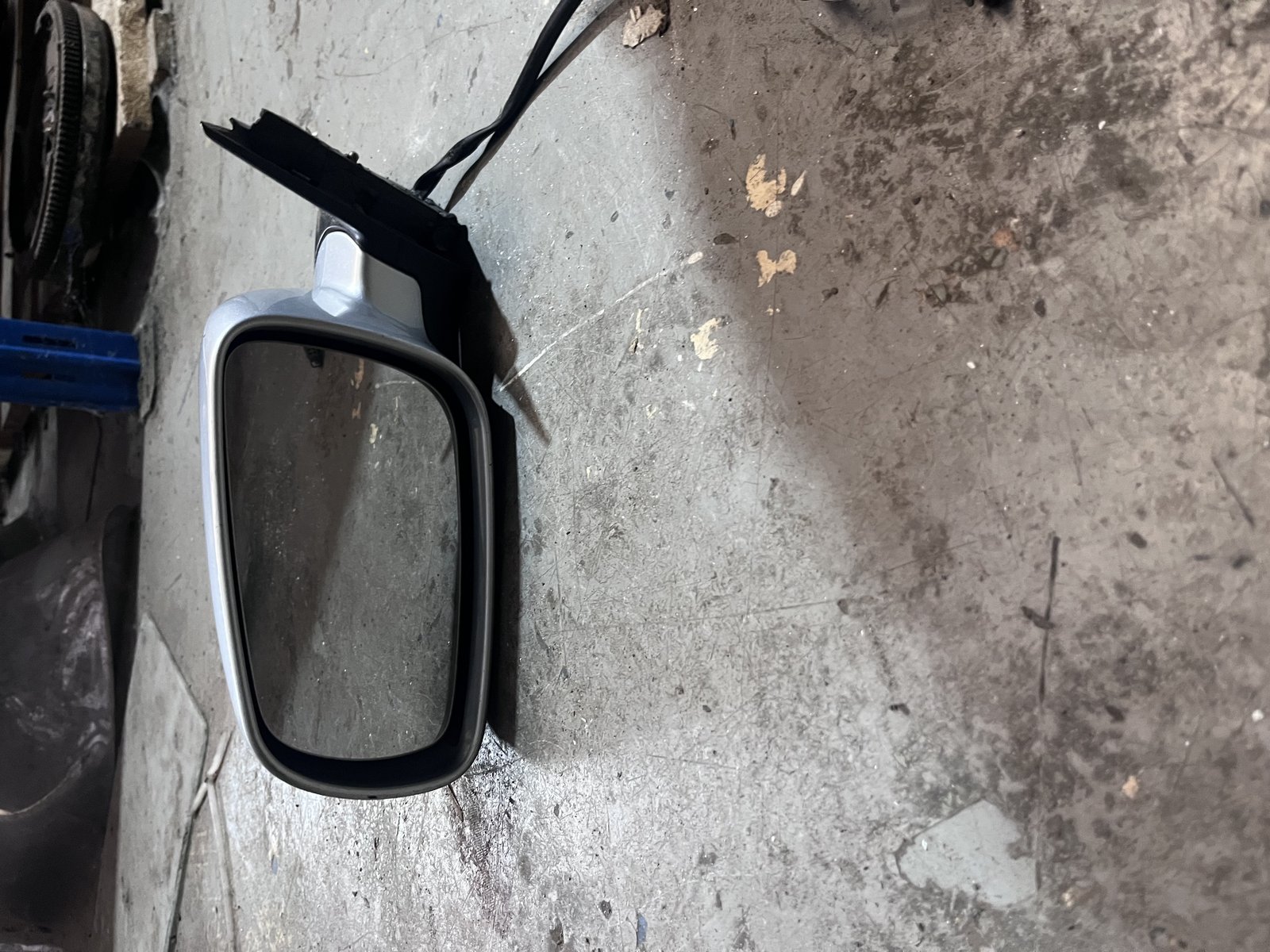 VW PASSAT 03 NSF WING MIRROR SILVER
