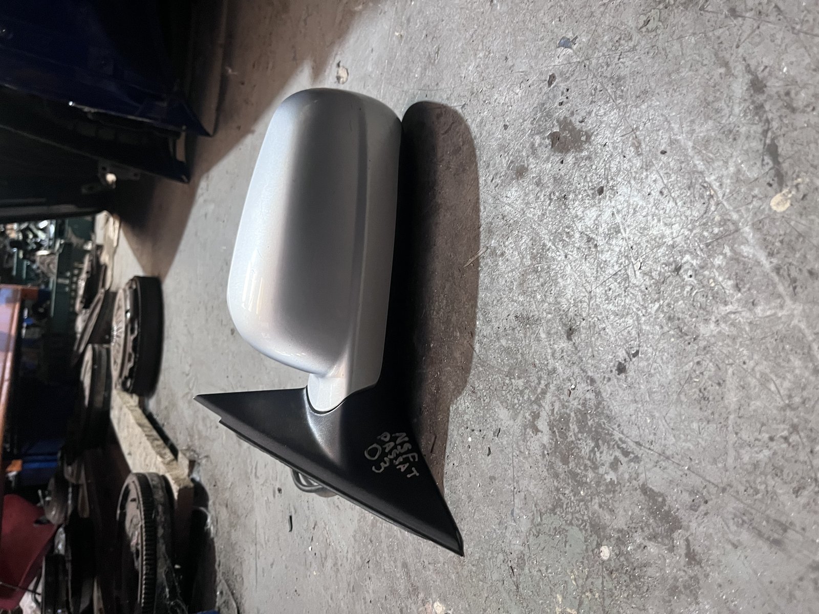 VW PASSAT 03 NSF WING MIRROR SILVER photo 4