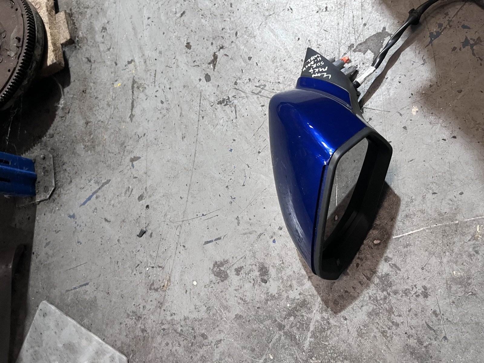 SEAT LEON MK4 NSF WING MIRROR BLUE W5L photo 3