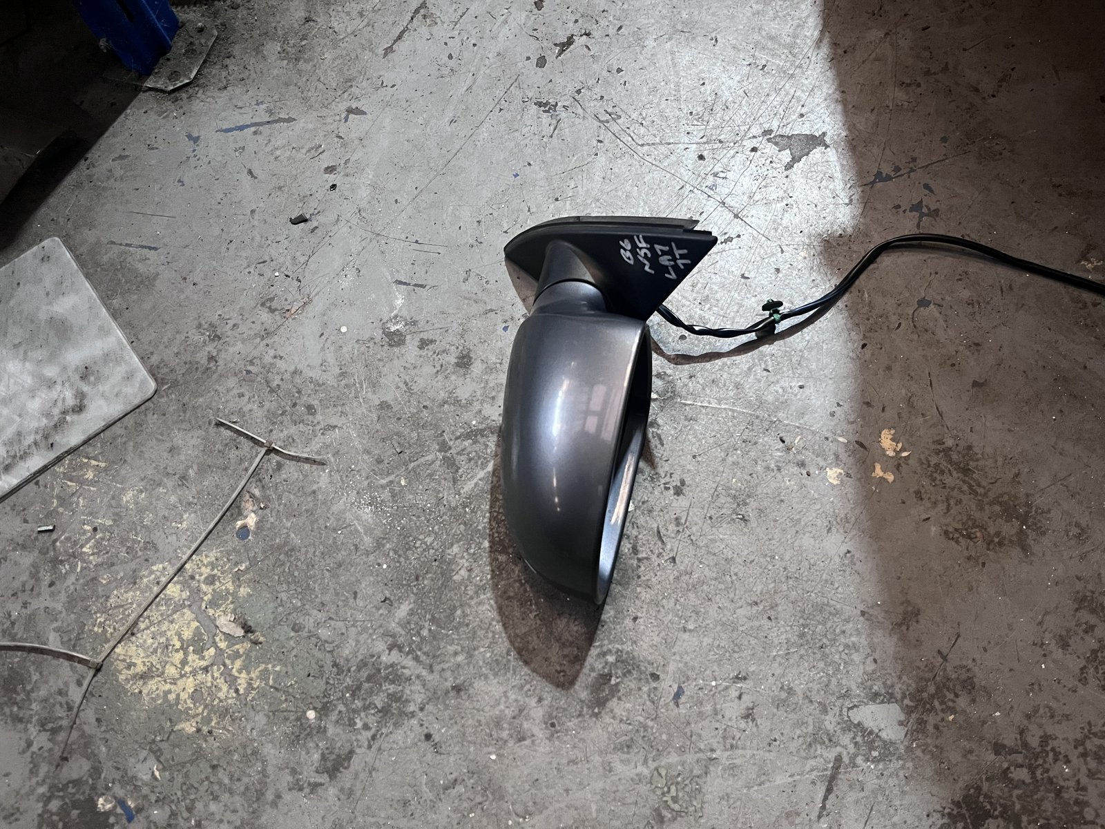 VW PASSAT B6 NSF WINGMIRROR GREY LA7T photo 3