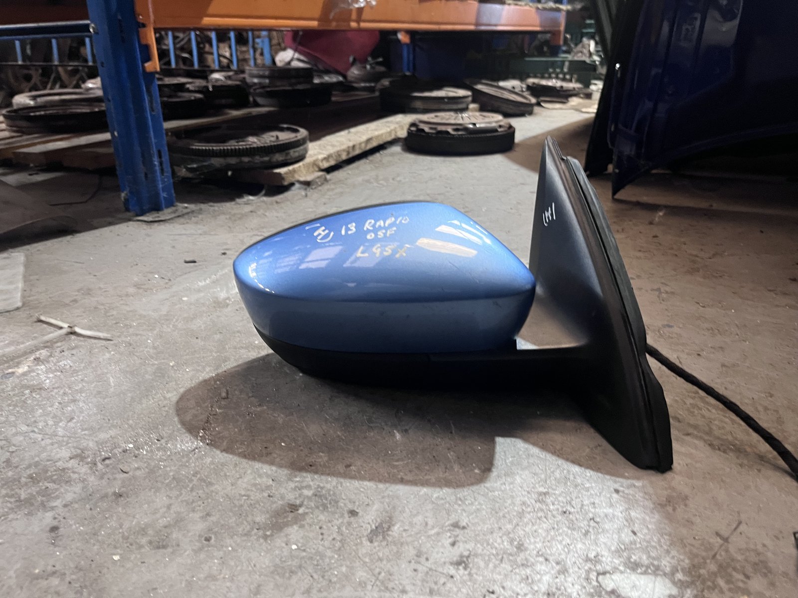 SKODA RAPID 13 OSF WING MIRROR BLUE LG5X photo 4