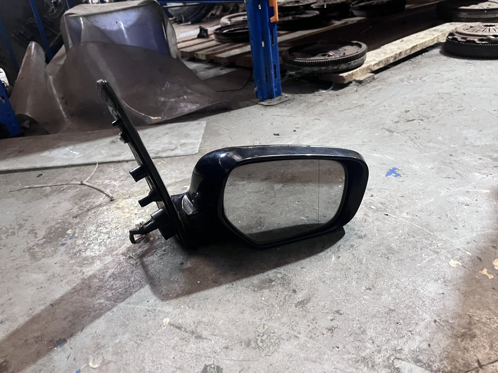 2006 GRANDIS OSF WING MIRROR 
