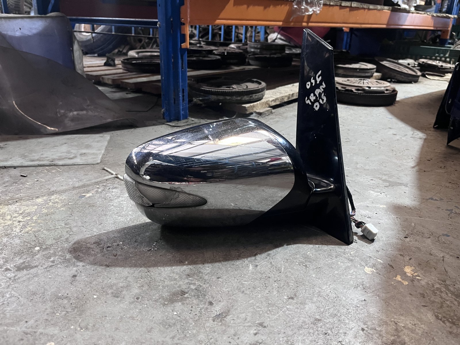 2006 GRANDIS OSF WING MIRROR  photo 4