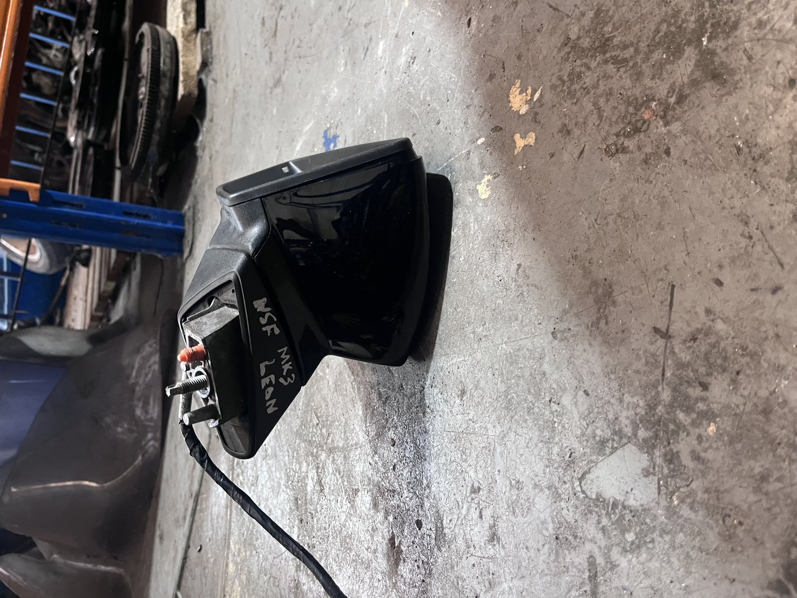 SEAT LEON MK3 NSF ELECTRIC POWER FOLDING WING MIRROR  photo 2