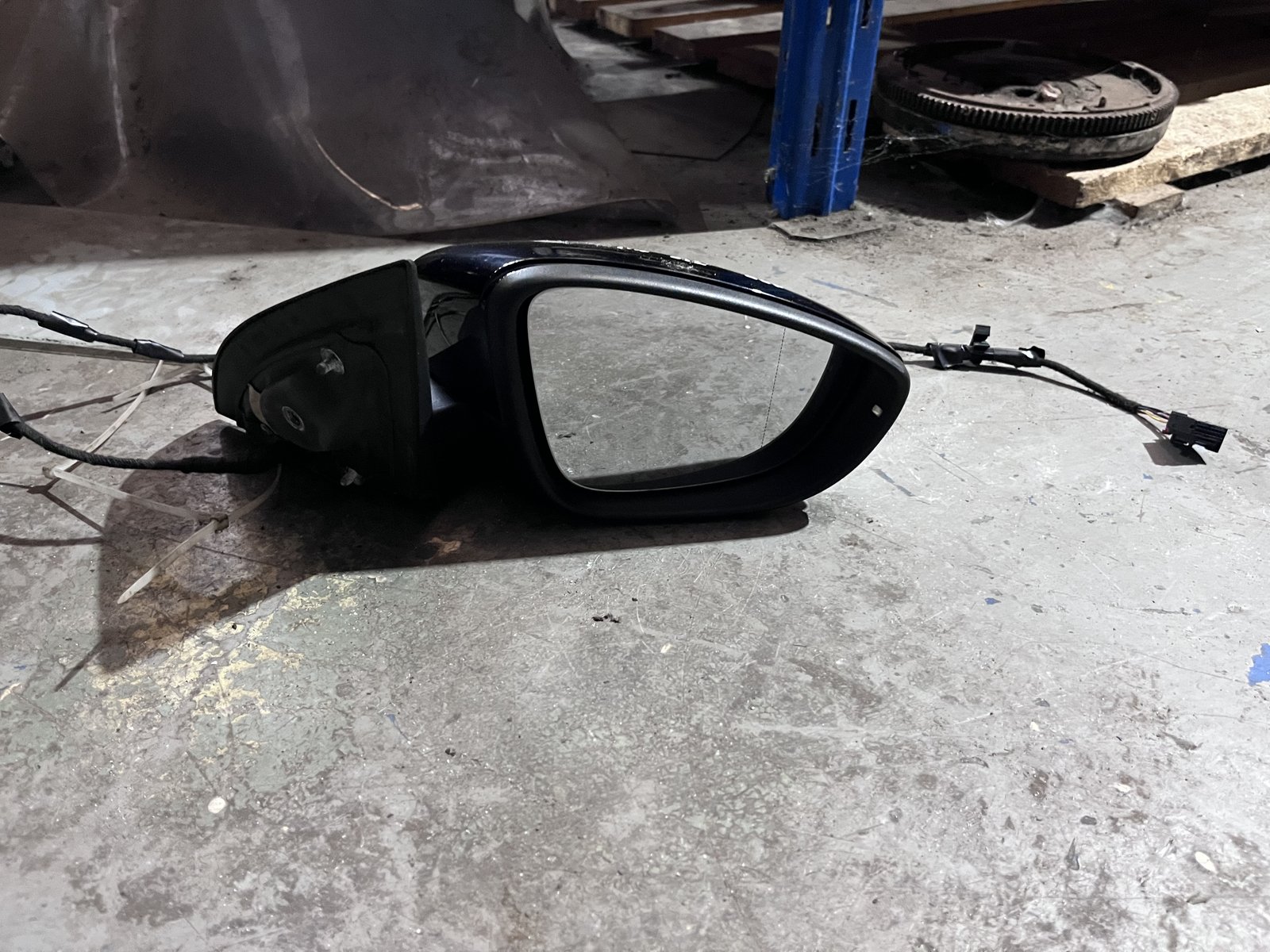 VW SCCIROCO TSI OSF WING MIRROR BLACK LC9X