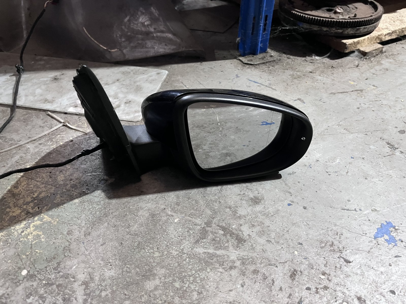 VW GOLF MK6 OSF WING MIRROR BLACK L041