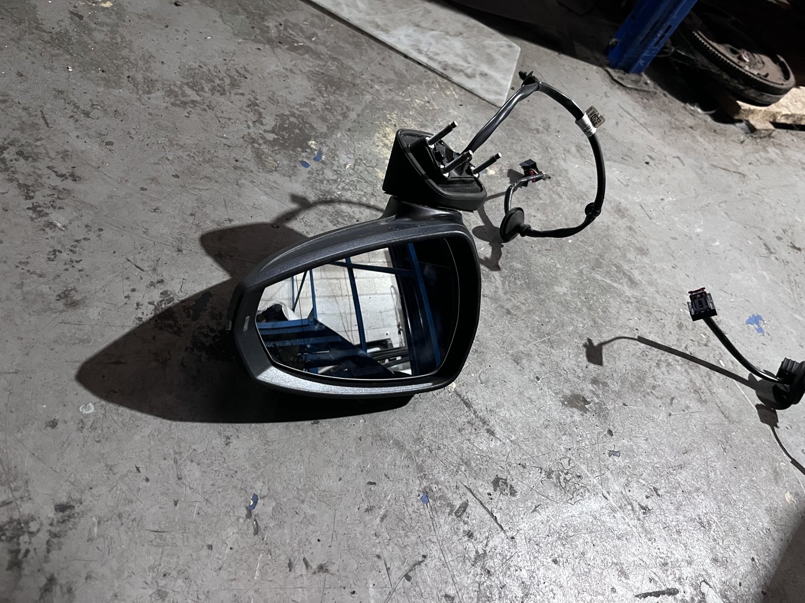 Audi A3 8V OSF WING MIRROR BLACK LY9B