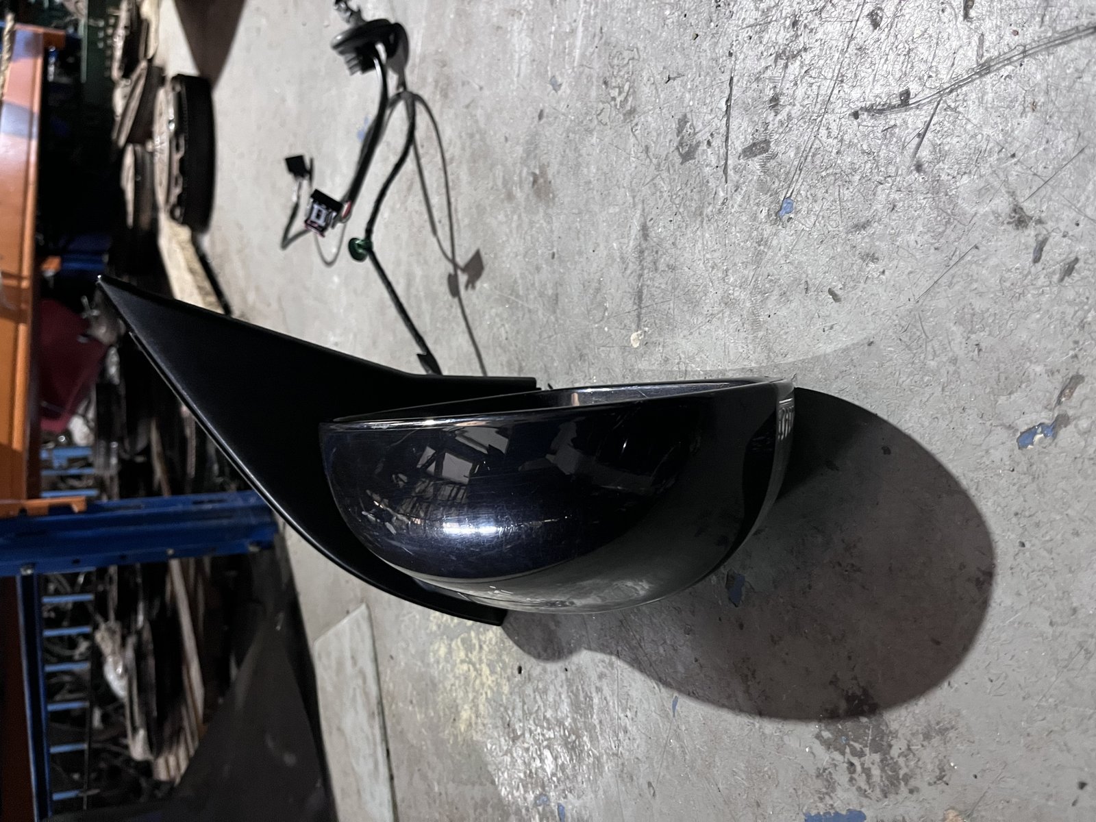 VW GOLF M5  GTI NSF WING MIRROR photo 2
