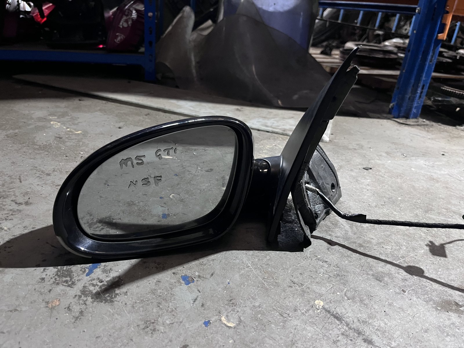 VW GOLF M5  GTI NSF WING MIRROR