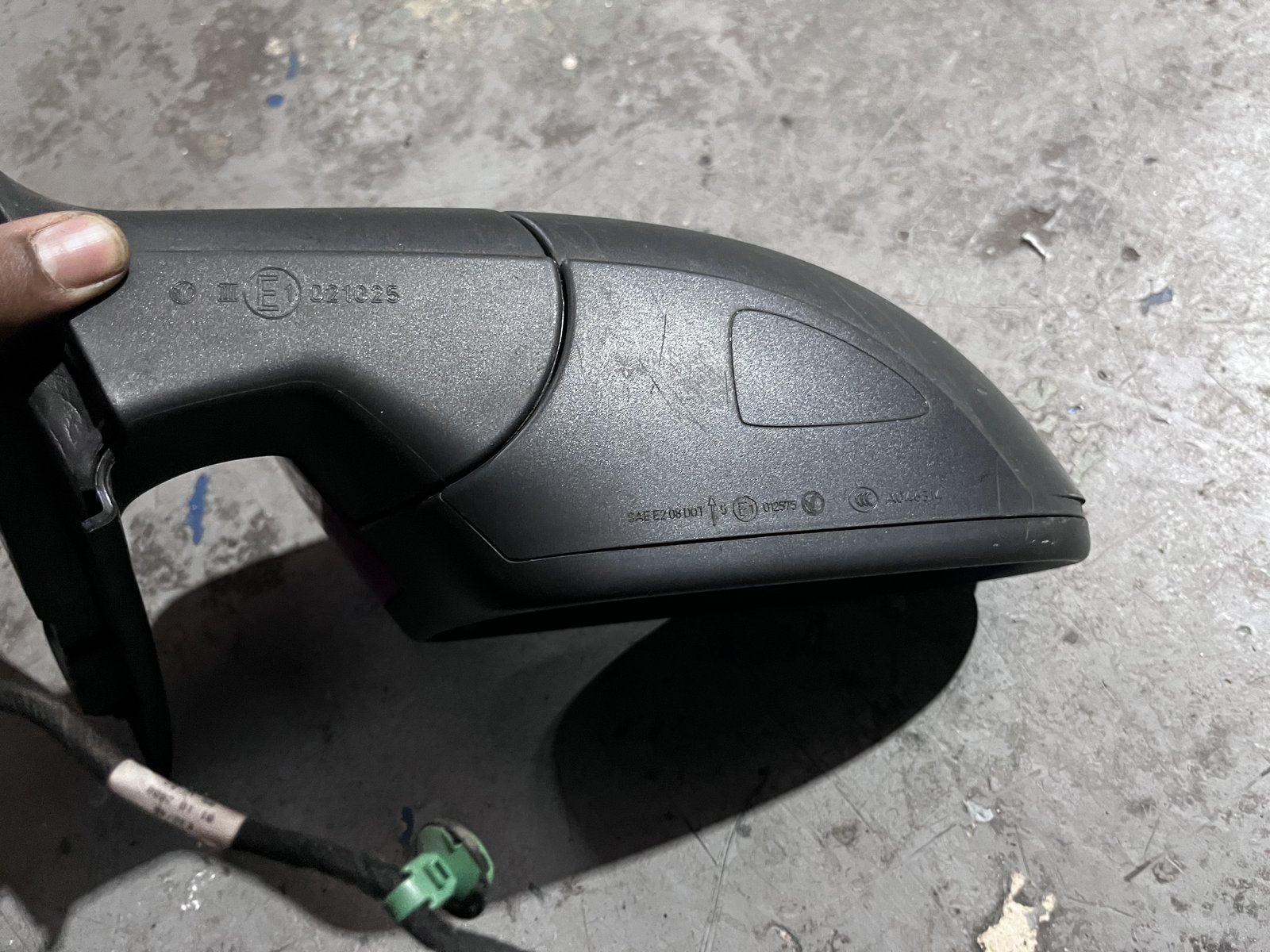 VW GOLF M6 NSF WING MIRROR LY3D photo 5