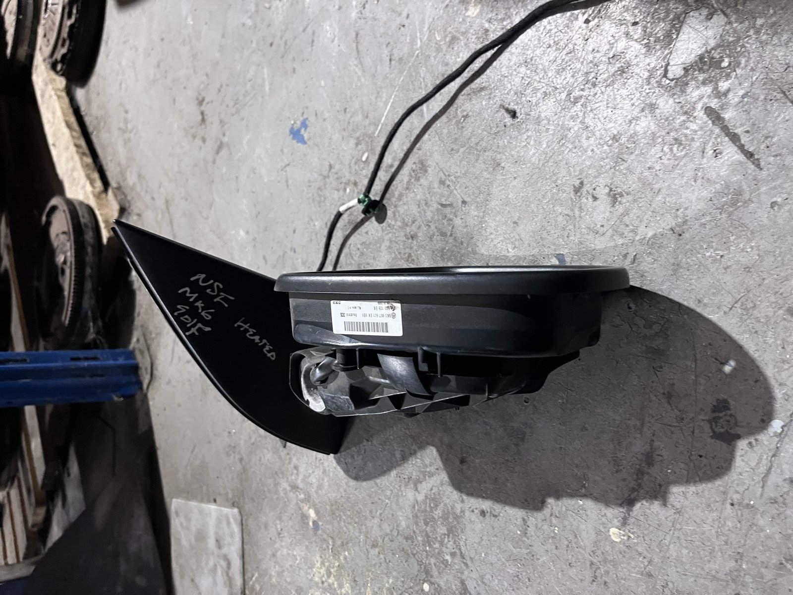 VW GOLF MK6 NSF WING MIRROR NO COVER photo 2