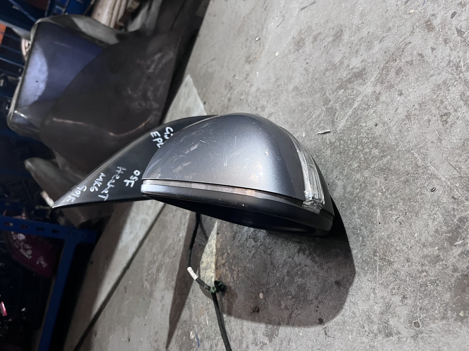 VW GOLF MK6 OSF WING MIRROR GREY LA7T photo 2