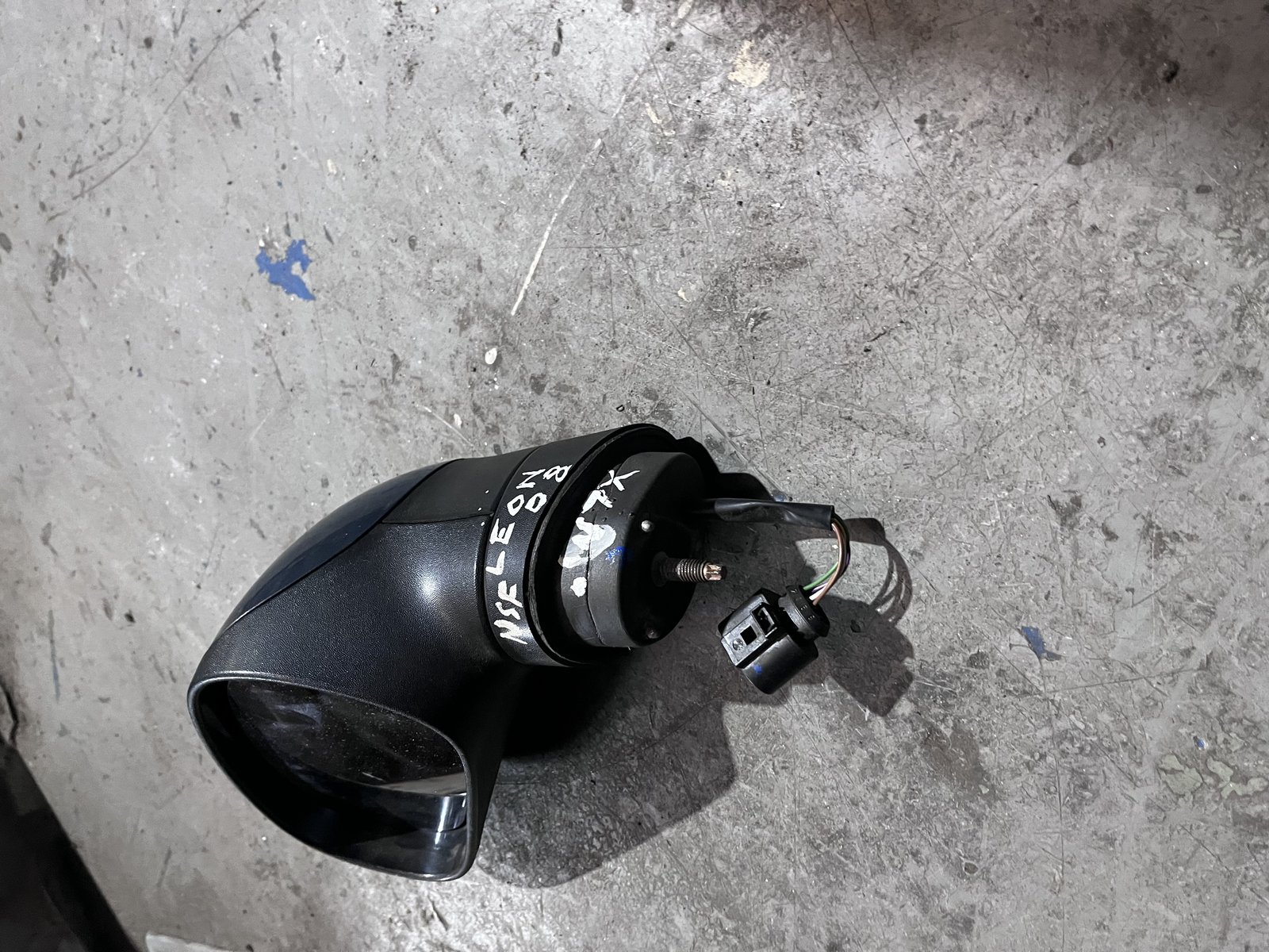 SEAT LEON 08 NSF WING MIRROR  photo 2