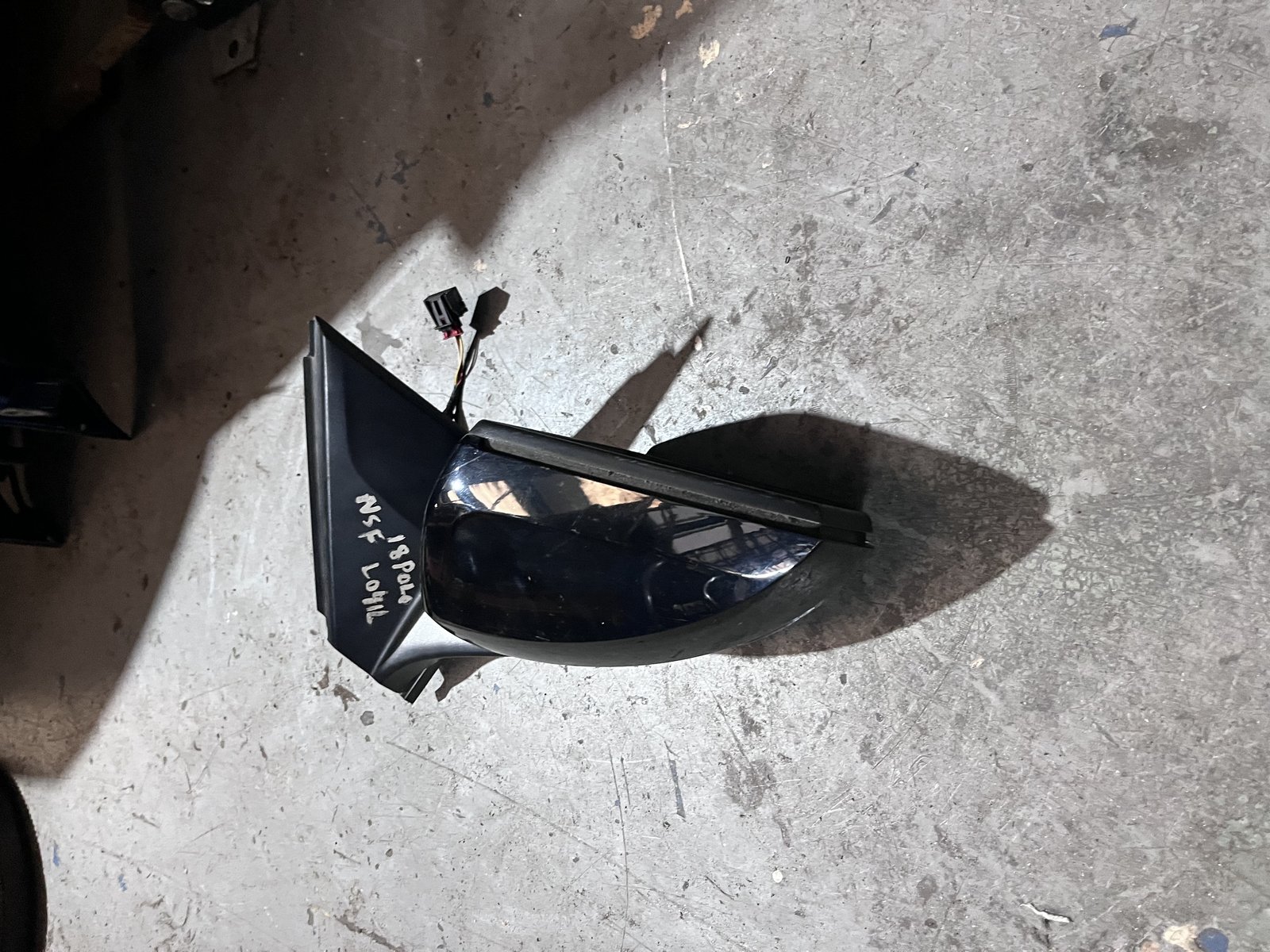 VW POLO 18 NSF WING MIRROR BLACK L041 photo 2
