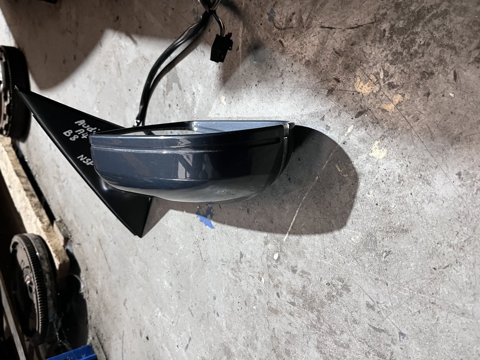 AUDI A4 B8 NSF WING MIRROR  photo 2