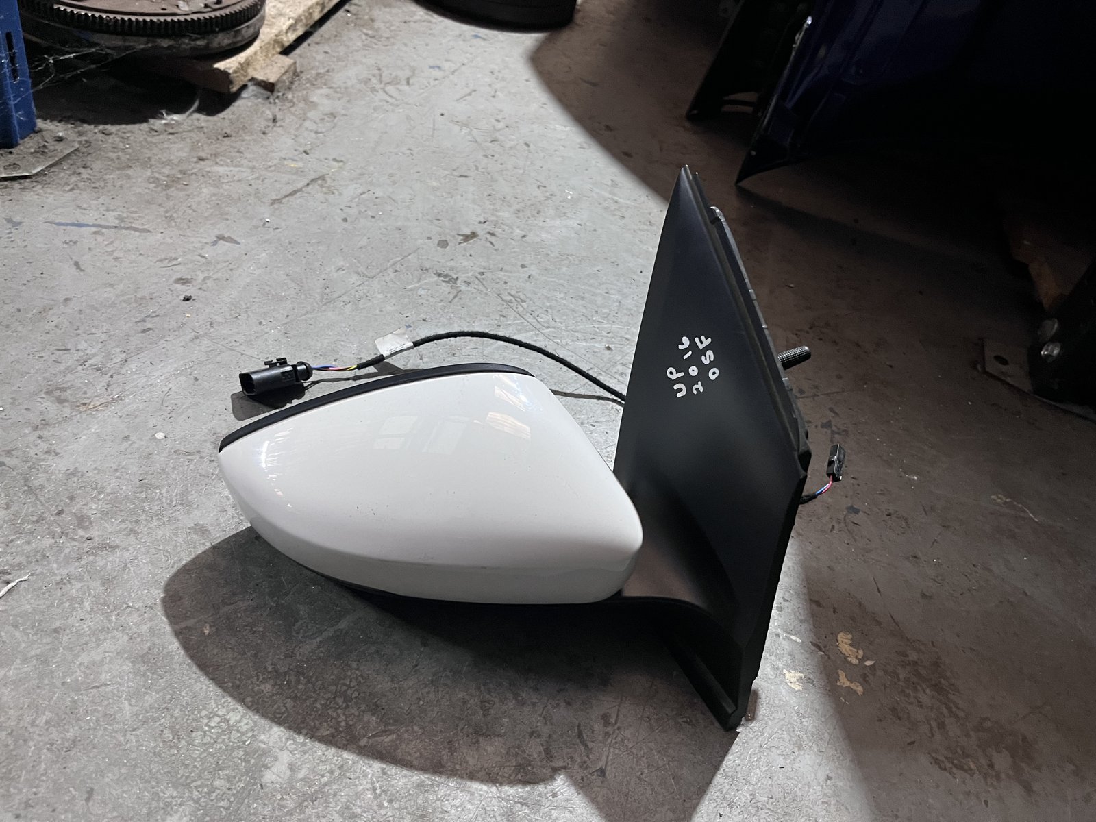 VW UP 2016 OSF WING MIRROR  photo 4