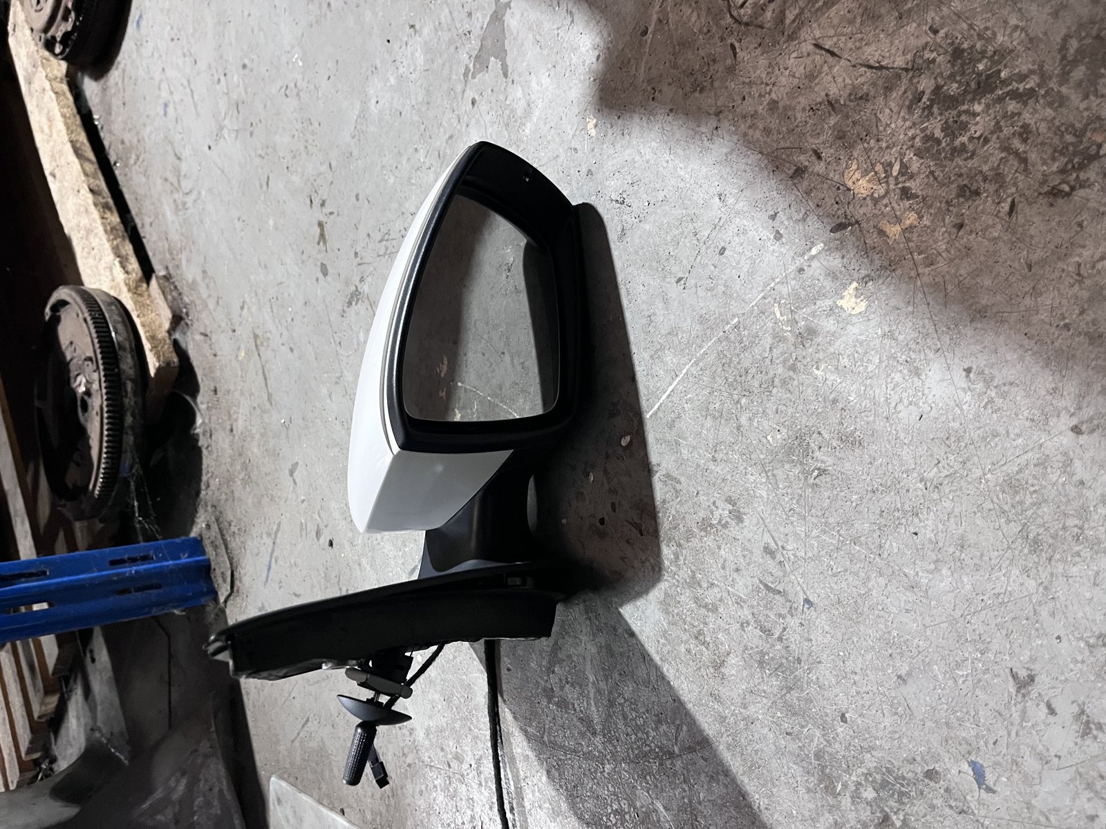 VW UP 2016 OSF WING MIRROR 