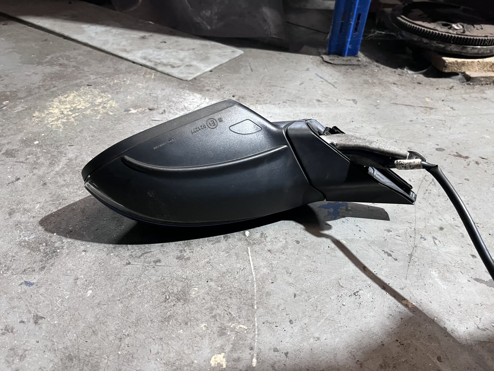 VW GOLF MK7 NSF WING MIRROR BLUE LA5J photo 4