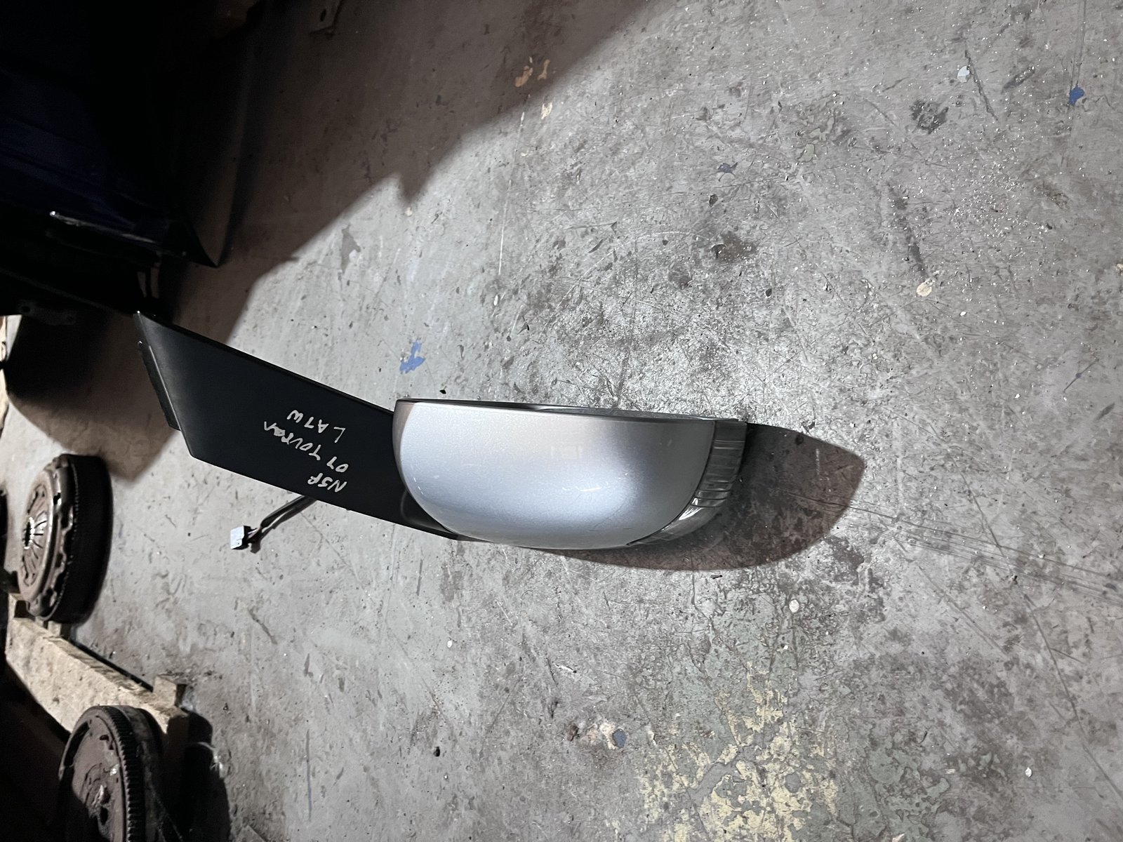 VW TOURAN 07 NSF WING MIRROR SILVER LA7W photo 2