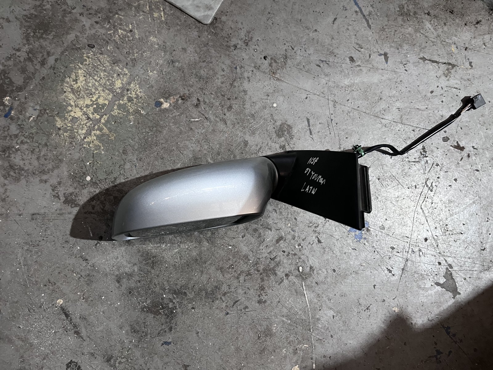 VW TOURAN 07 NSF WING MIRROR SILVER LA7W photo 3