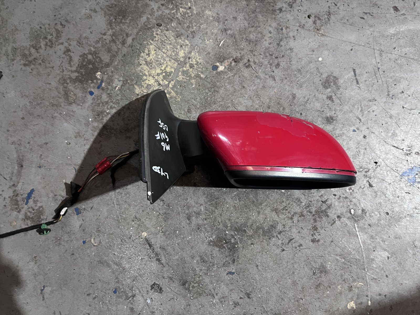VW GOLF MK6 NSF WING MIRROR RED LY3D photo 3