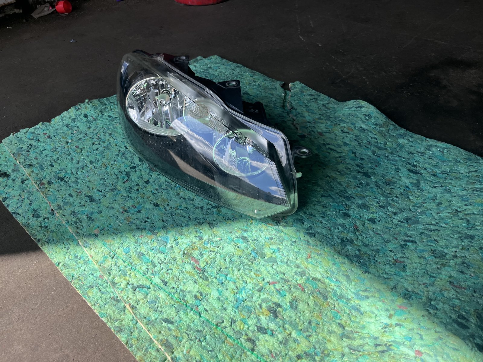 VW GOLF MK6 OSF HEADLIGHT  photo 3