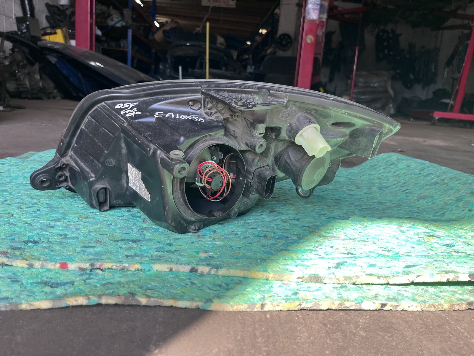 2010 SKODA FABIA OSF HEADLIGHT  photo 7