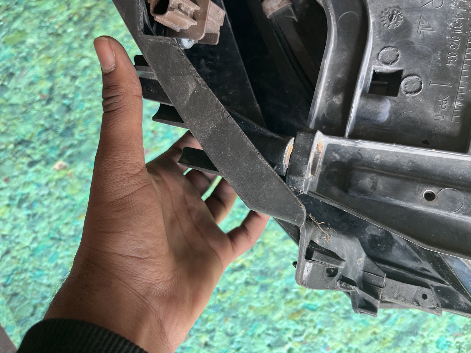 AUDI A4 B8 OSF XENON HEADLIGHT  photo 9