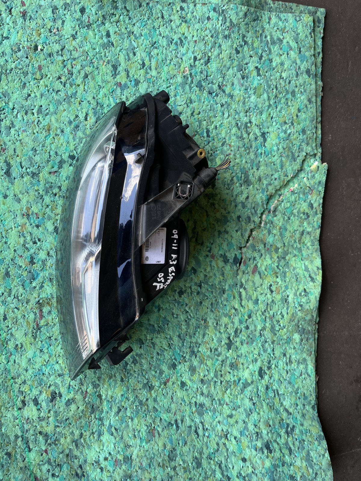 2011 AUDI A3 ESPORT OSF HEADLIGHT  photo 4