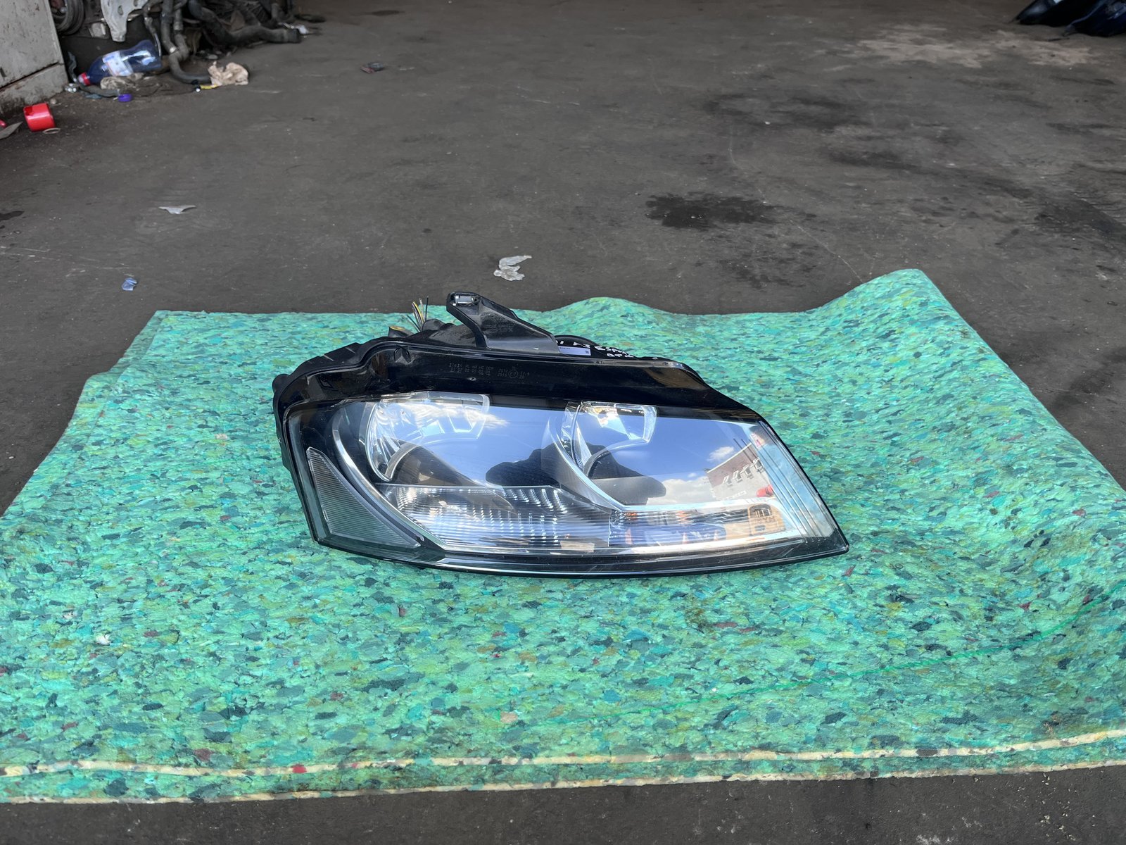 2011 AUDI A3 ESPORT OSF HEADLIGHT 